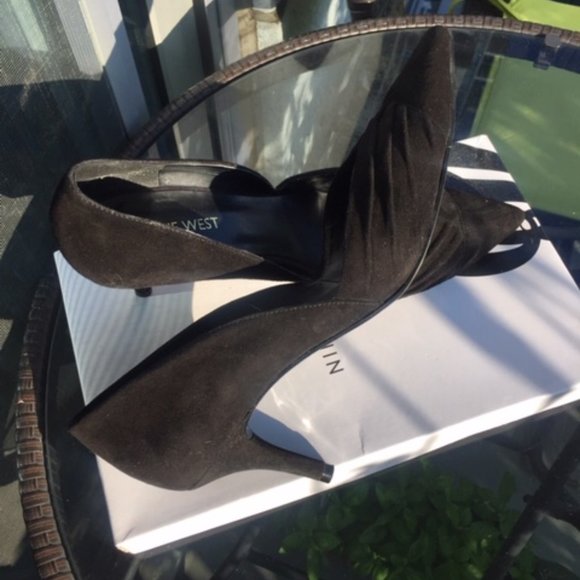 Dress shoes - Picture 2 of 4